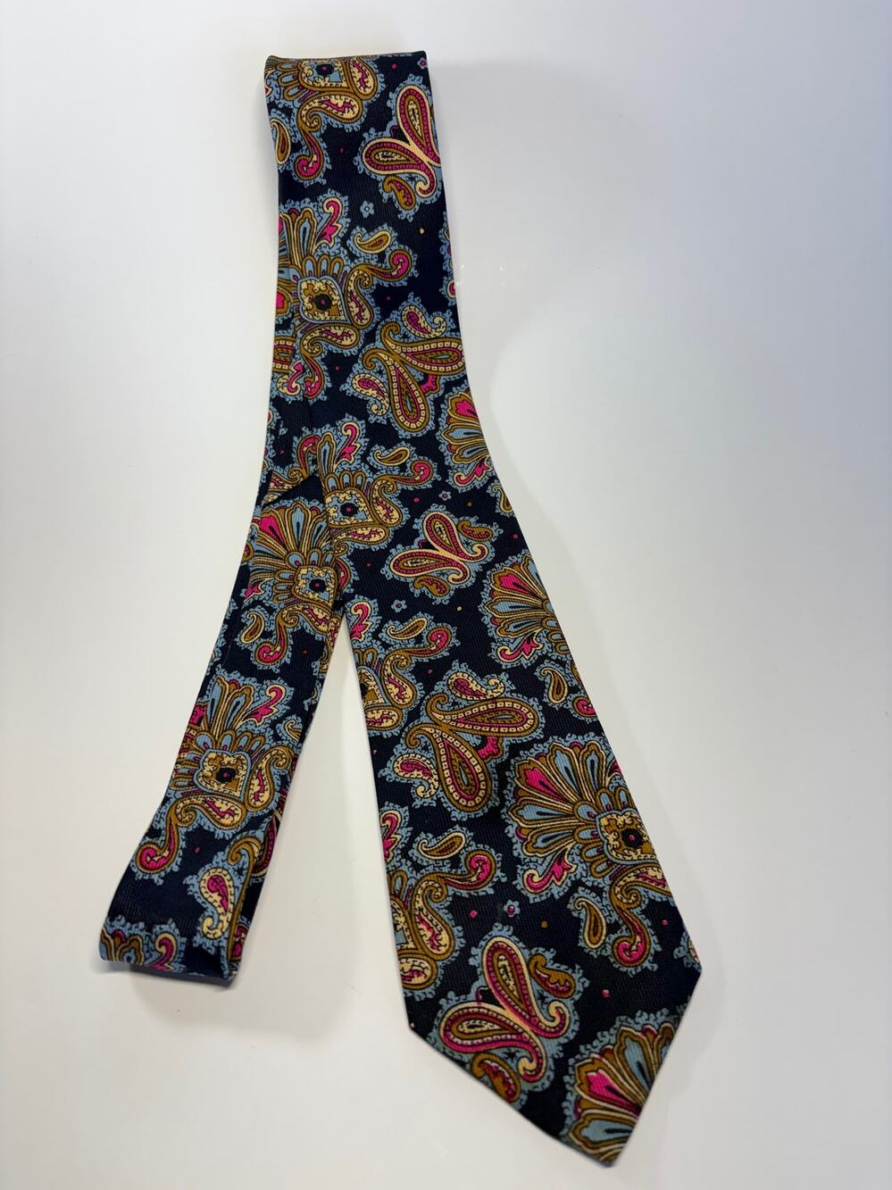 Avon Paisley Tie - Pre-Owned Excellent Condition